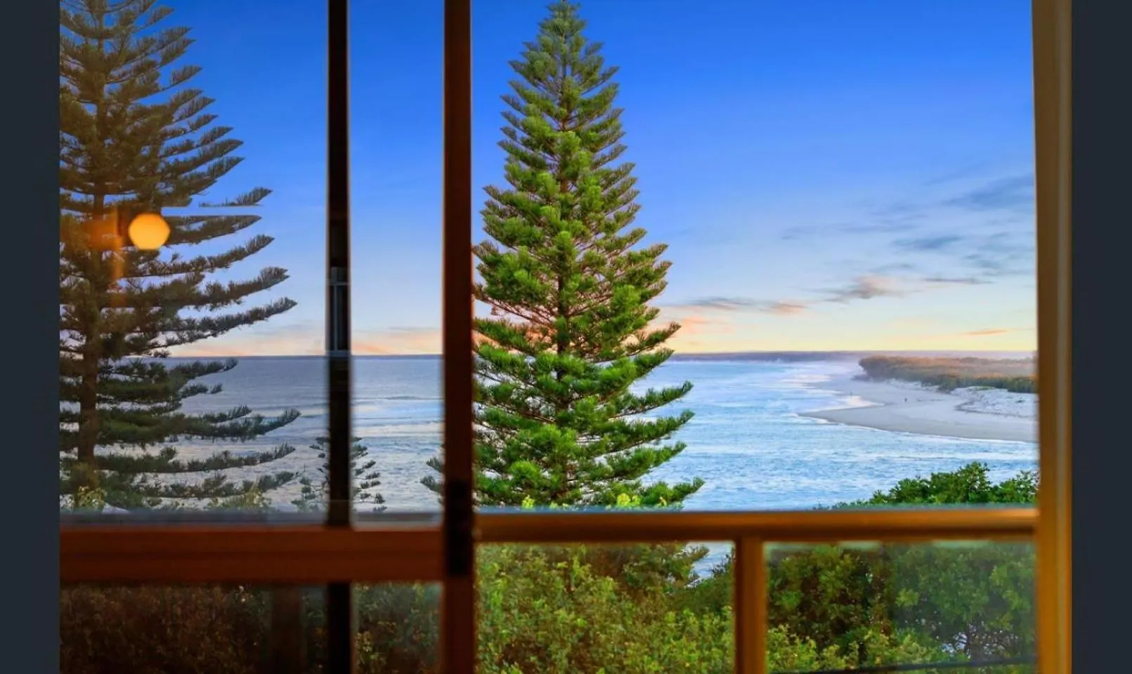 Araluen, Esplanade, Caloundra Lägenhet