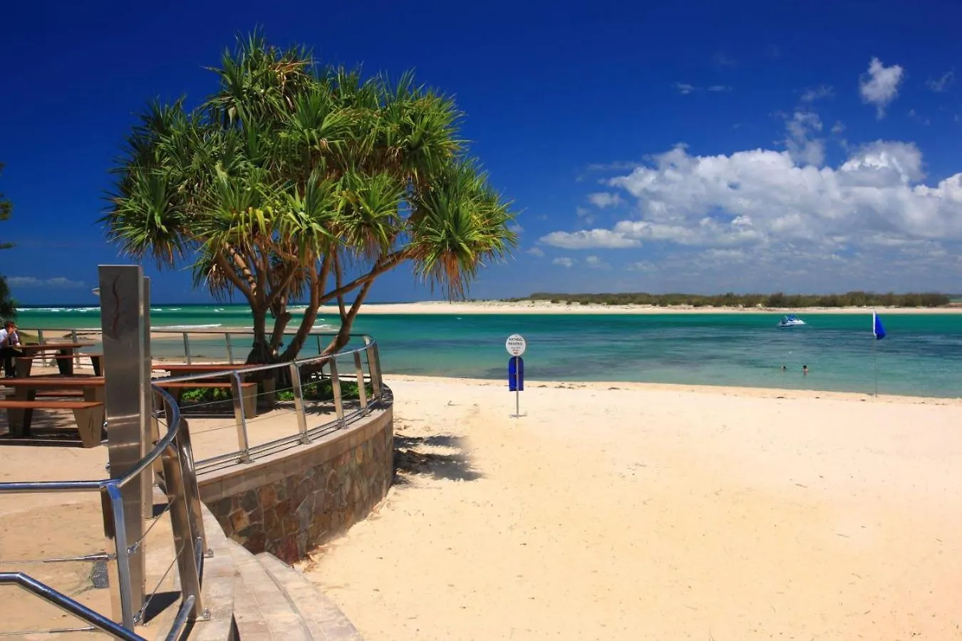 Araluen, Esplanade, Caloundra Lägenhet