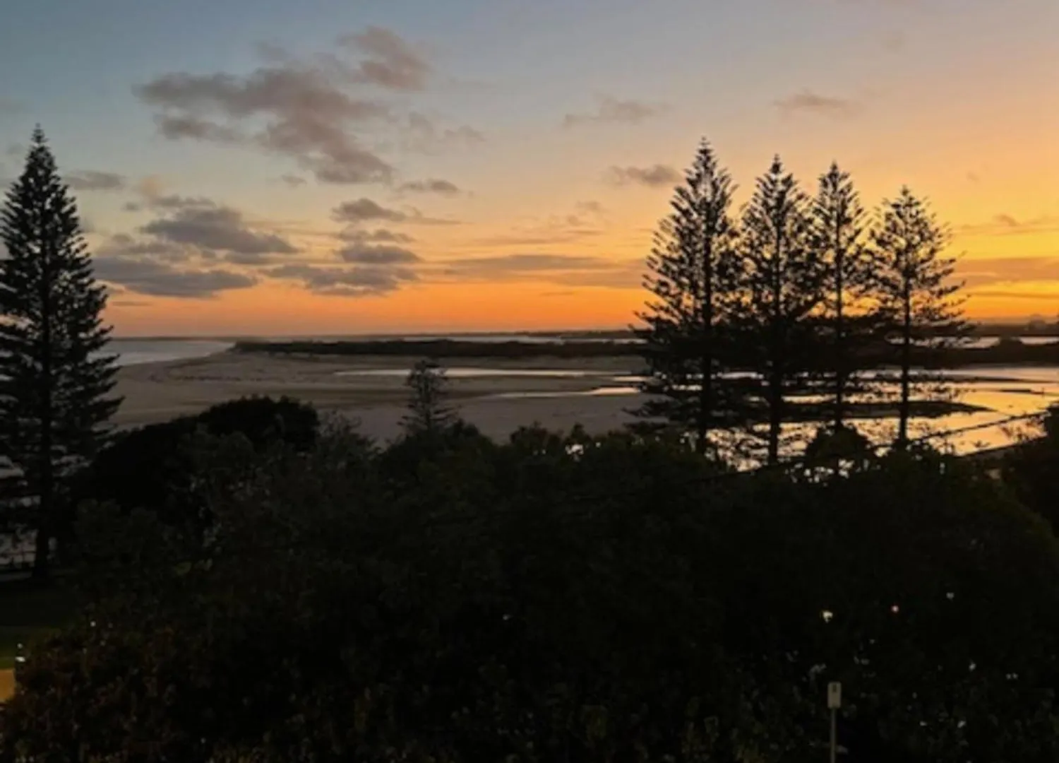 Araluen, Esplanade, Caloundra Lägenhet